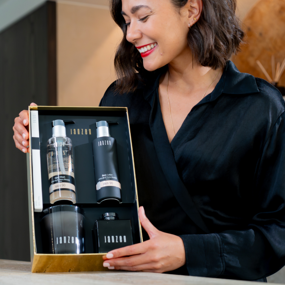 Luxury Moments Skin 90-XL