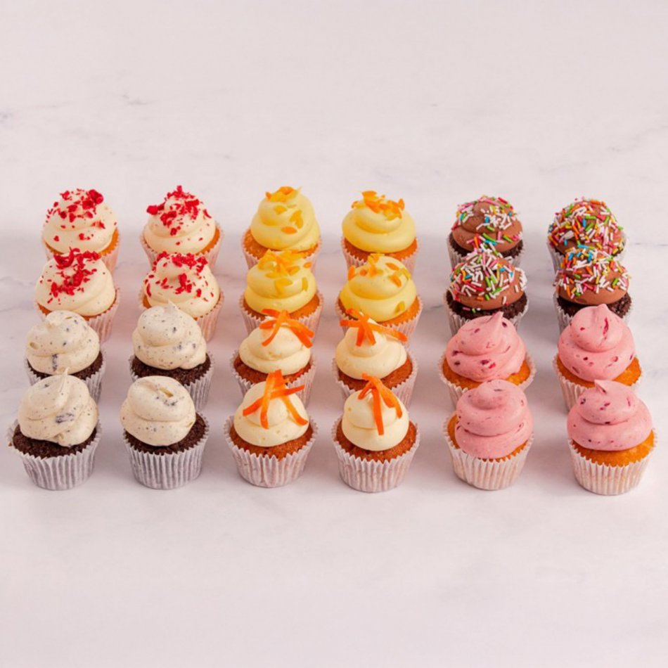 Mini Cupcakes 24 stuks – Mix van Vanille, Chocolade en Carrot Cake